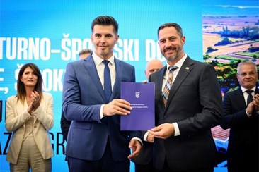 Glavina: Dva milijuna eura za 16 projekata sportske infrastrukture u BiH